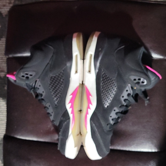 Black Jordan's - Picture 3 of 7